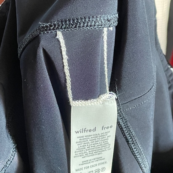 Patent leather pants Aritzia - Picture 10 of 12